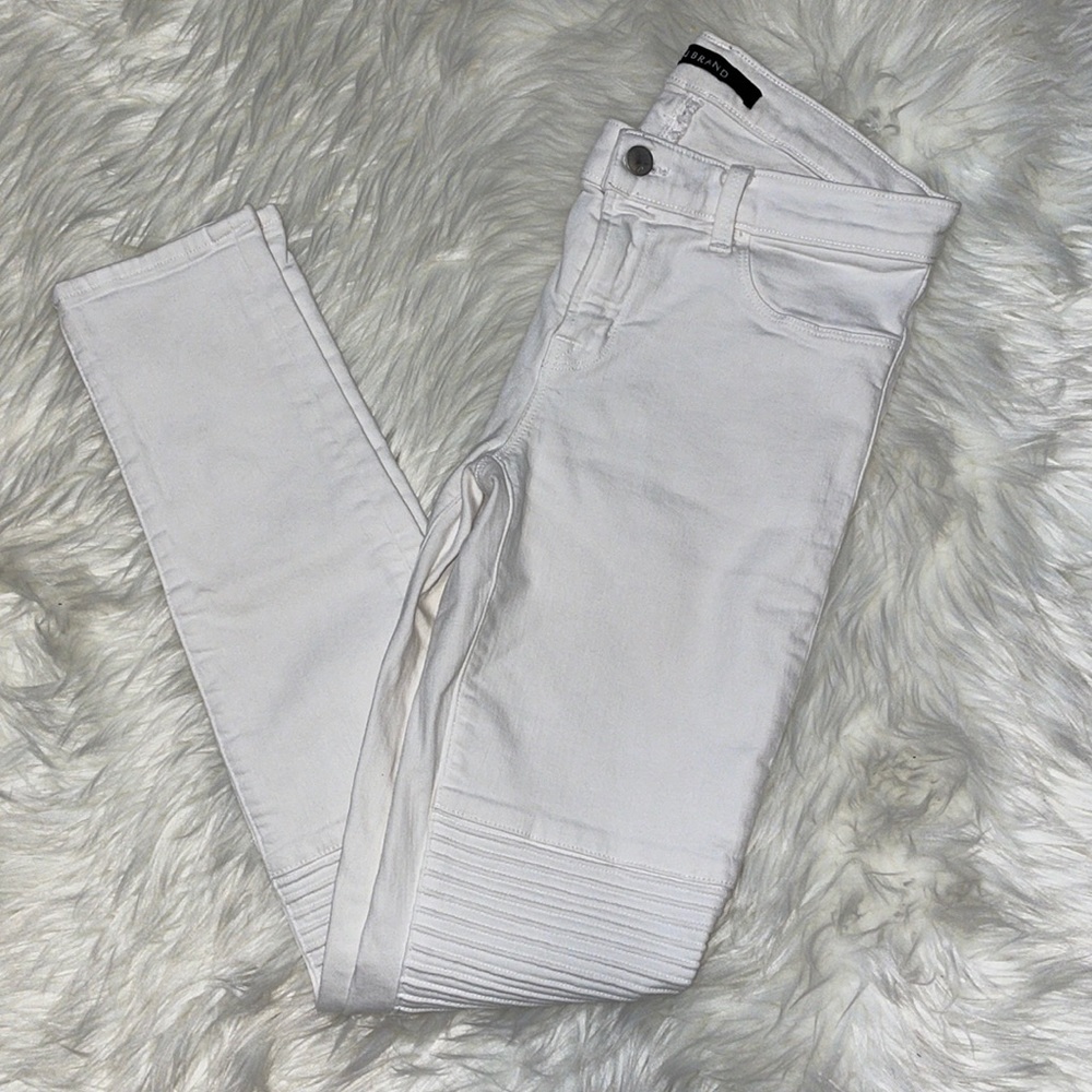 5 for $25🎈 J brand Nicola moto white jeans